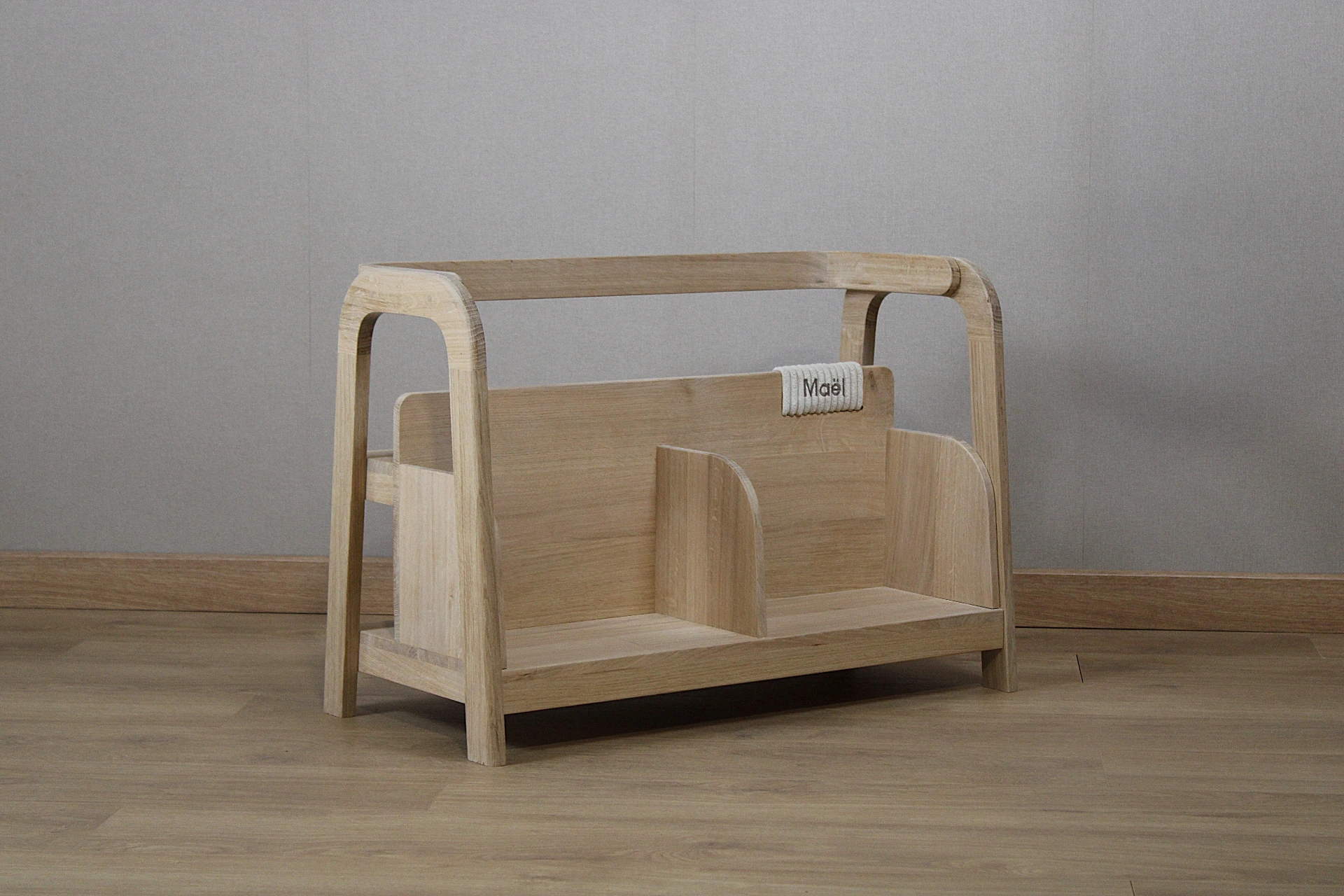 Bibliothèque en bois de chêne naturel_crème (sans broderie)