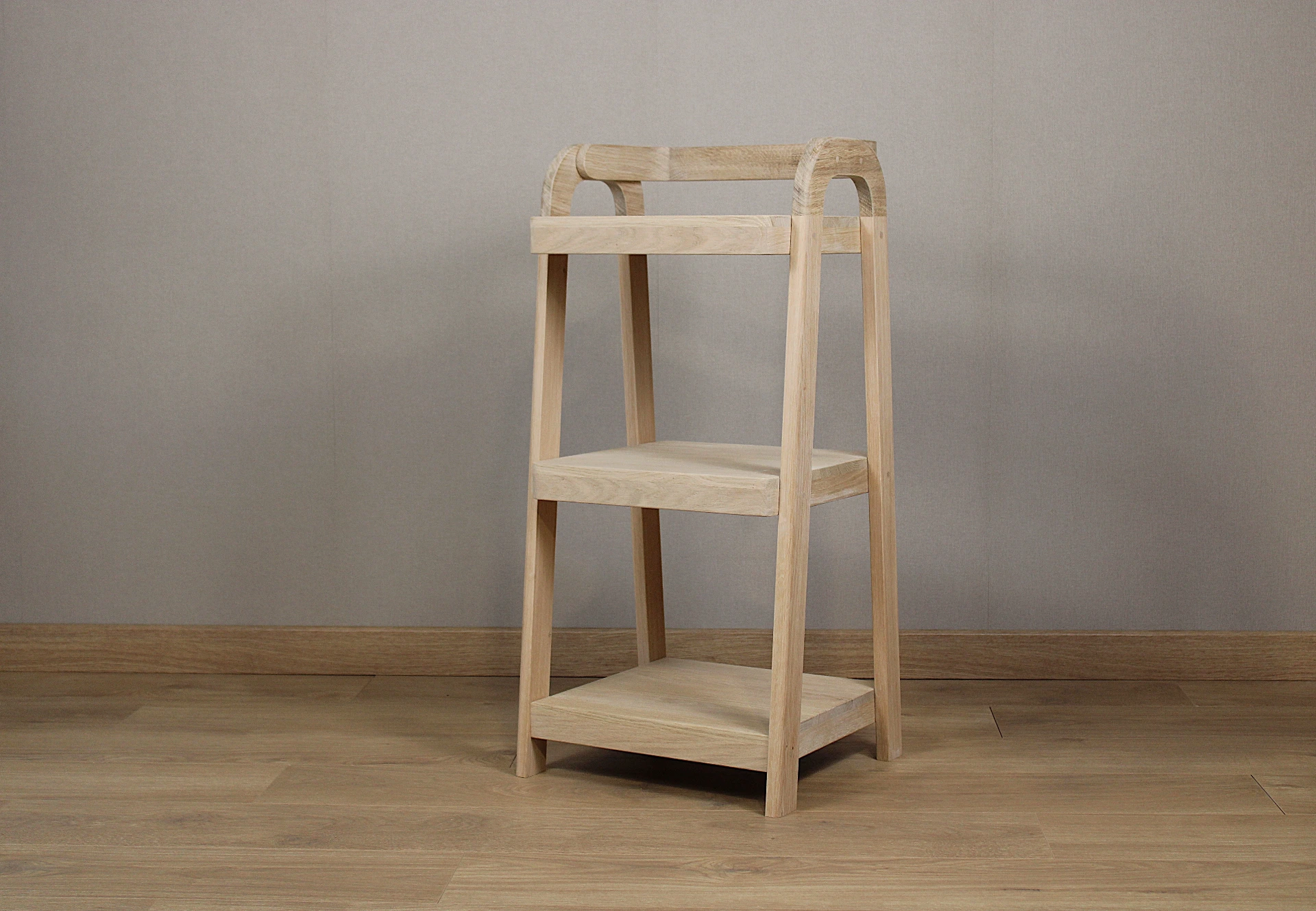 Étagère étroite en bois de chêne naturel